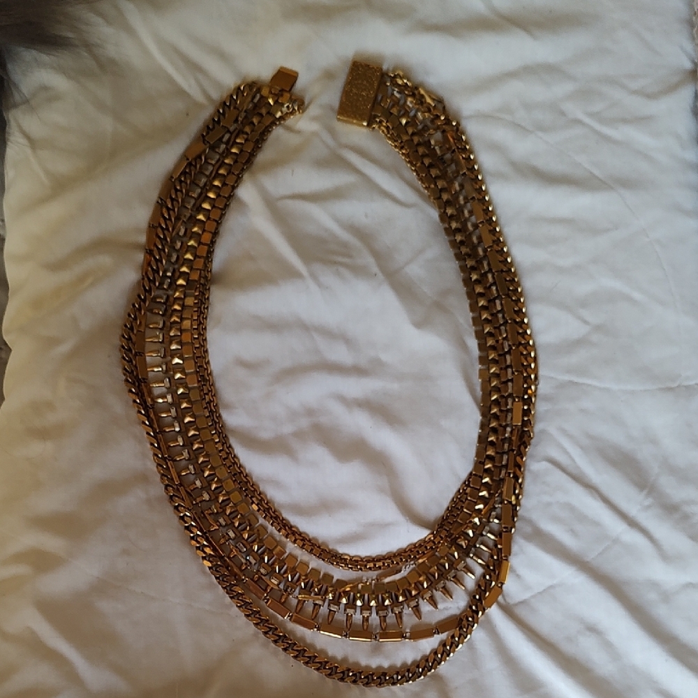 Elegant Gold Chain Necklace